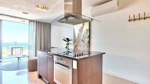 Apartment, 1 Bedroom, Balcony, Ocean View | Interior - Camps Bay Luxury Studio Apartment - The Crystal (Cape Town)