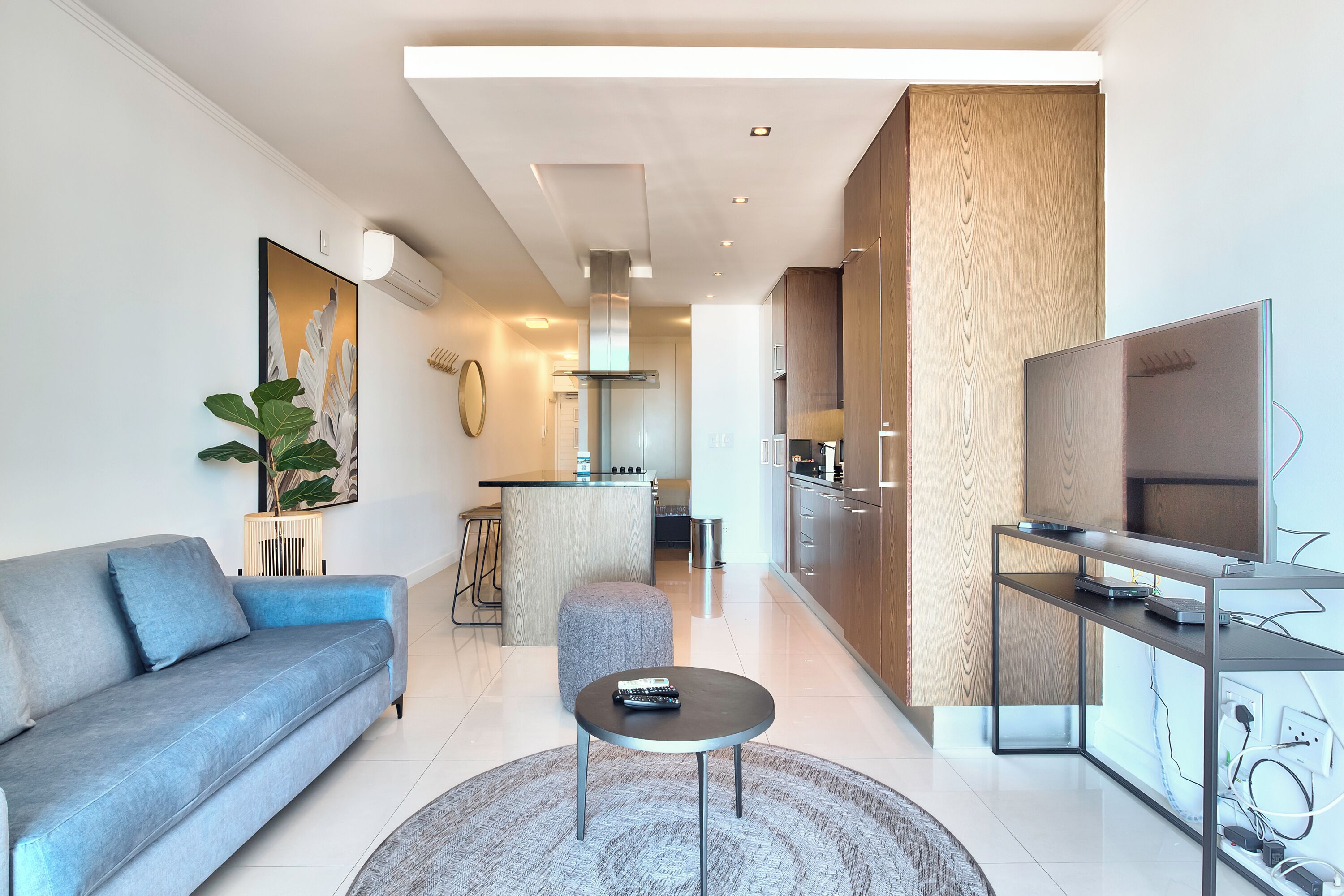 Apartment, 1 Bedroom, Balcony, Ocean View | Living room