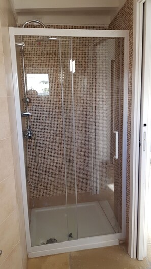 Bathroom shower - La Pajara Relax House 50 Meters From the Crystalline sea of Salento (Nardò)