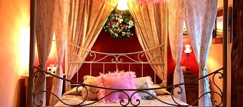 Room-getaway to Cuenca at La Quinta de M