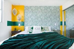 2 habitaciones, escritorio, tabla de planchar con plancha y wifi gratis