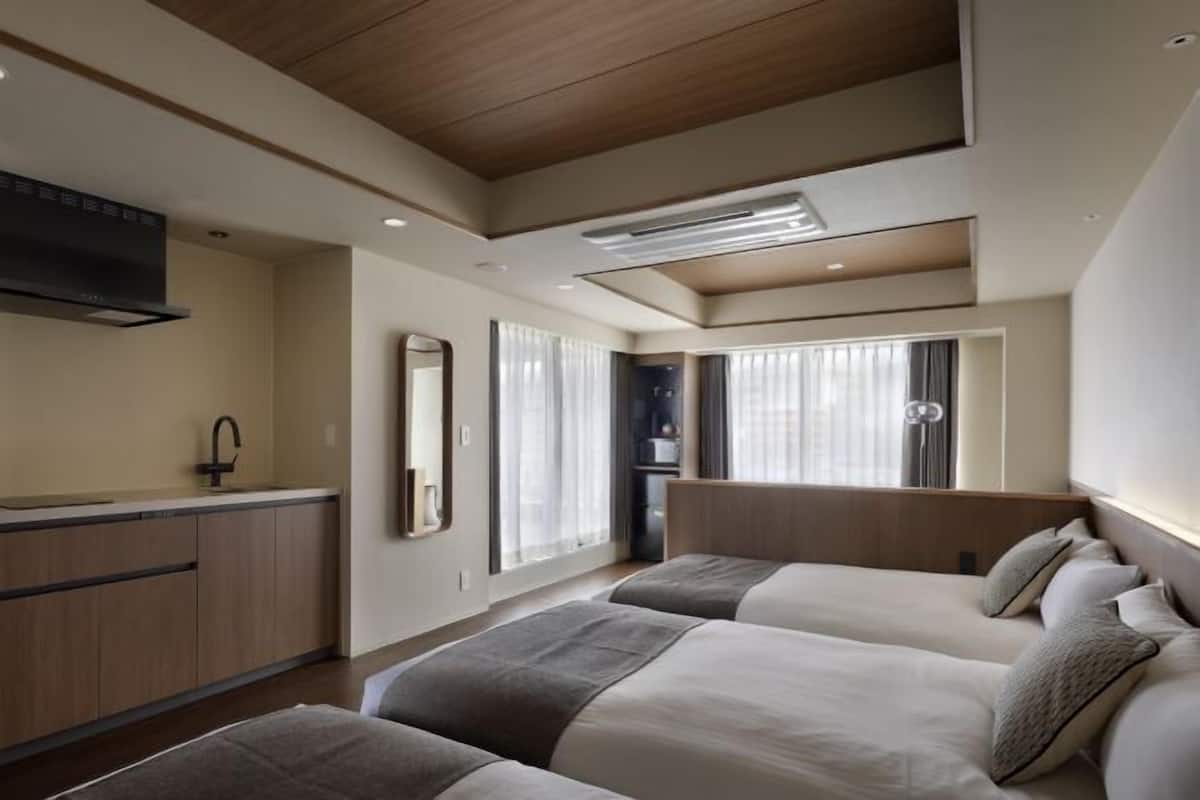 In-room safe, free WiFi, bed sheets