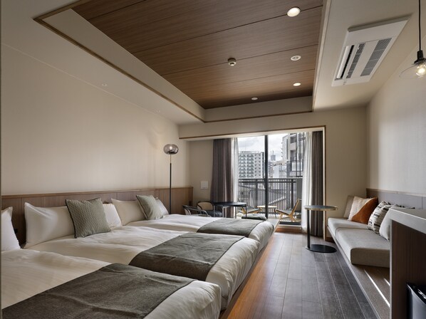 Standard Triple Room with City View
