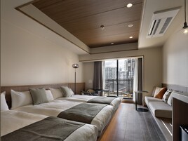 Standard Triple Room with City View | Odada kasa, ücretsiz kablosuz İnternet, çarşaf takımı 