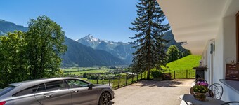 Cosy apartment with ski storage