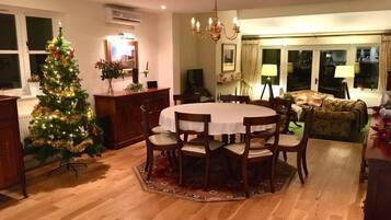 30-inch TV with digital channels, fireplace