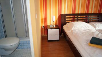 Quadruple Room | Free WiFi, bed sheets