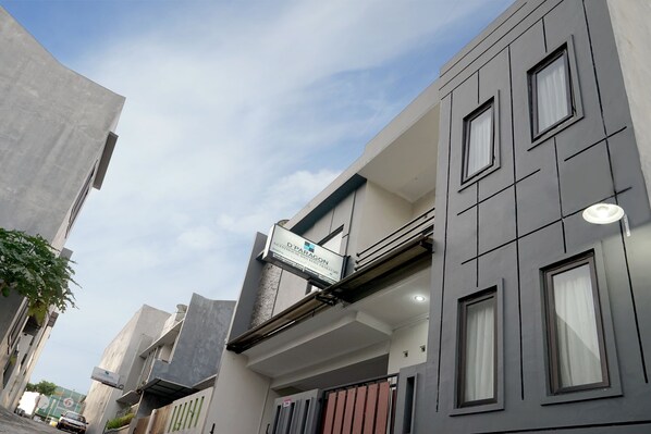 Fachada de la propiedad