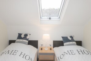 2 Schlafzimmer, Reisekinderbett, kostenloses WLAN, Bettwäsche