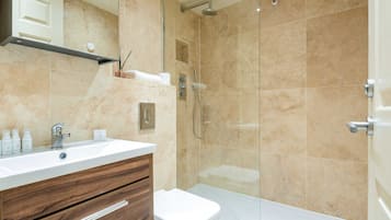 Deluxe Apartment GREVILLE 34 | Bathroom