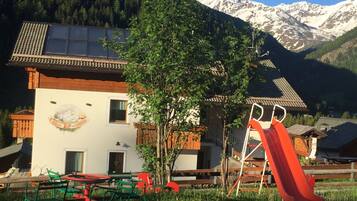 Enceinte de lâhĂ©bergement