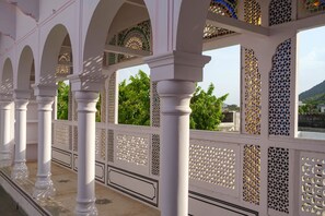 Interior detail - Hotel Rajmahal Palace (Devli)