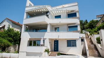 Apartment | Exterior