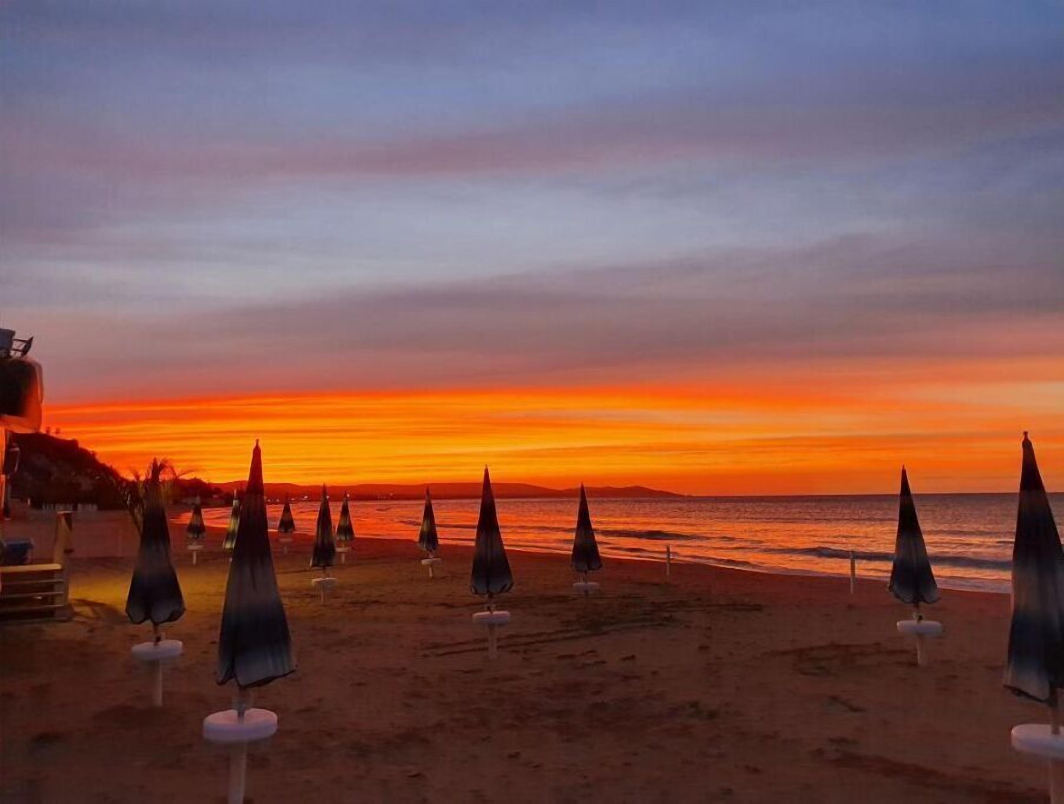 Beach nearby, beach towels
