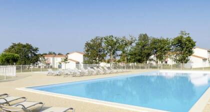 Quiet 2-Bedroom Holiday Home with Pool, Near Beach and Attractions