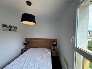 2 bedrooms