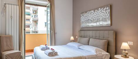 2 sovrum, skrivbord, strykjärn/strykbräda och gratis wi-fi