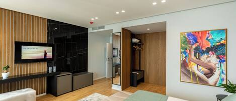 Suite, Whirlpool | Minibar, schallisolierte Zimmer, kostenloses WLAN, BettwÀsche