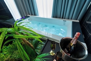Svit - bubbelpool | Minibar, ljudisolering, gratis wi-fi och sängkläder