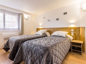 3 bedrooms, free WiFi, bed sheets
