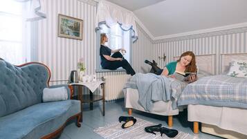 1 bedroom, individually decorated, individually furnished