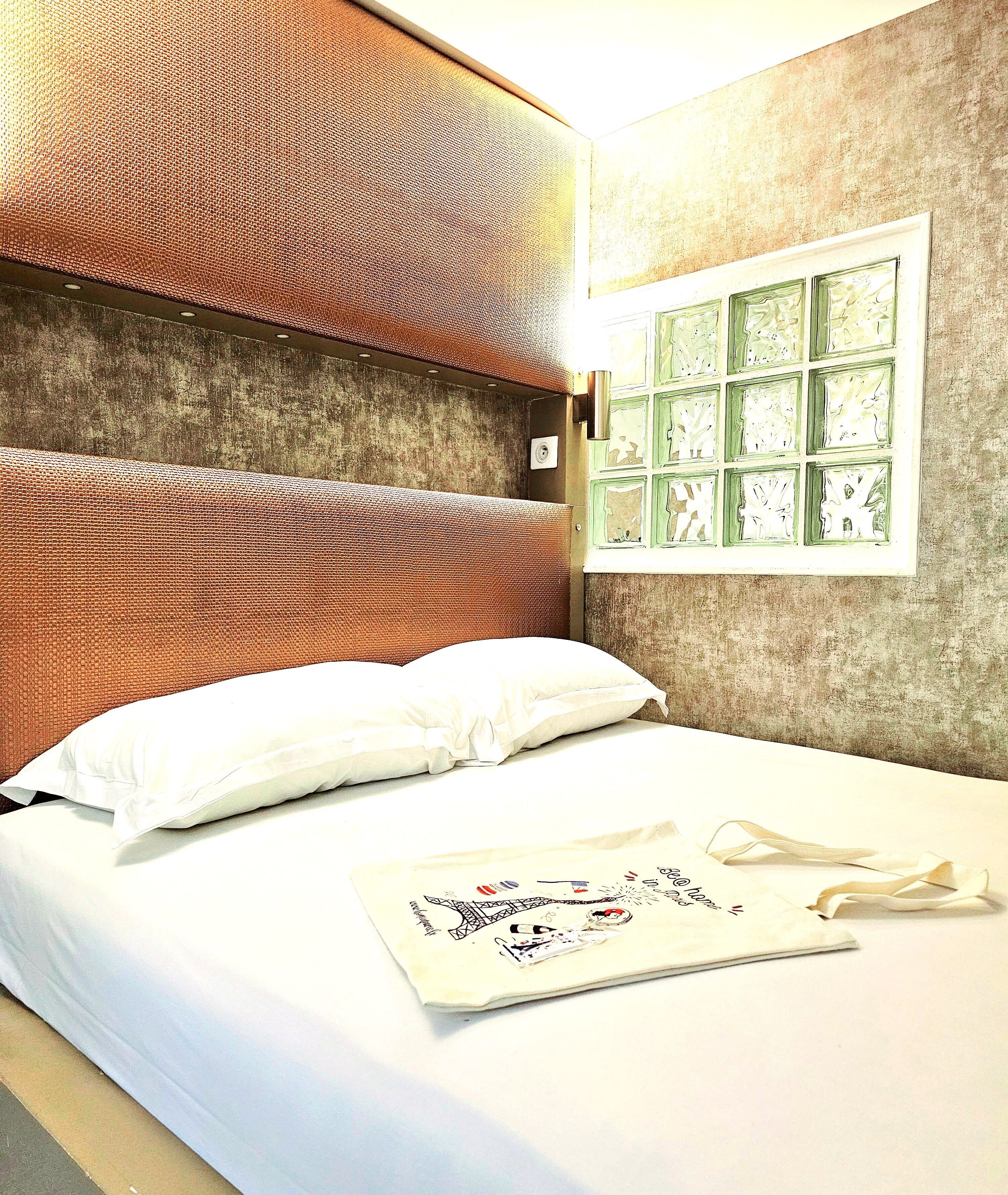 1 chambre, fer et planche à repasser, lit parapluie, Wi-Fi