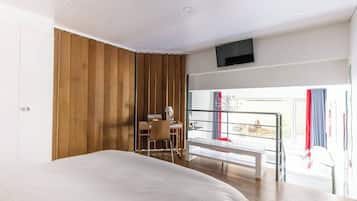 1 bedroom, iron/ironing board, travel crib, WiFi