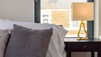 2 sovrum, skrivbord, strykjärn/strykbräda och wi-fi