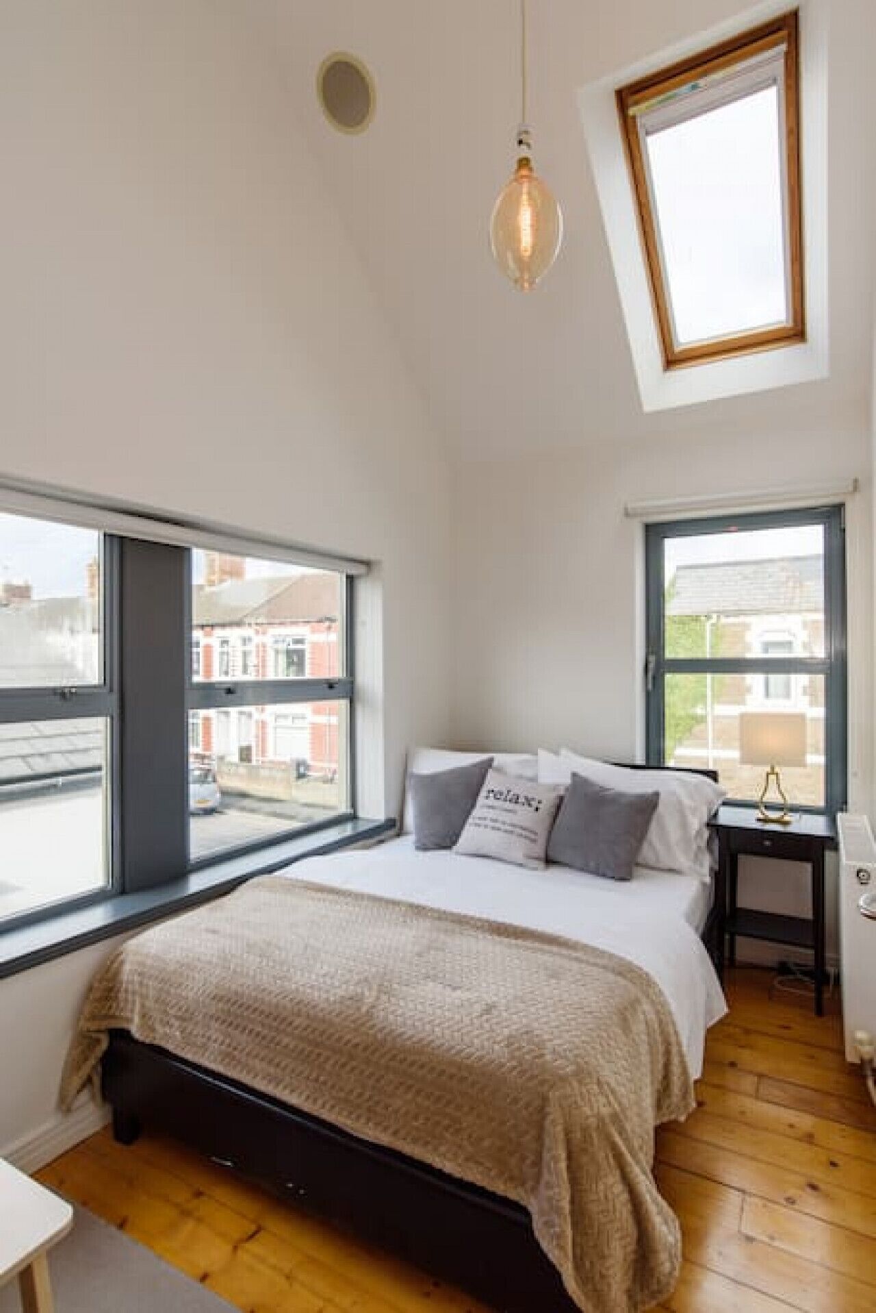 2 Schlafzimmer, Schreibtisch, Bügeleisen/Bügelbrett, WLAN