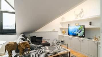 TV, stereo