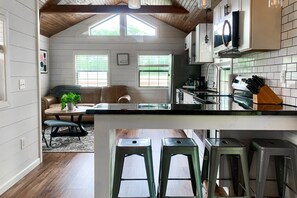 Fridge, microwave, oven, stovetop - Upscale Cabin w/ Beach Near Lake of Egypt (Marion)