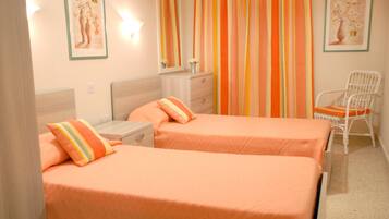 8 bedrooms, in-room safe, iron/ironing board, travel cot