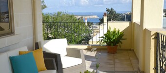 Holidaysinmalta  Private Pool Villa Margherita sleeps 16