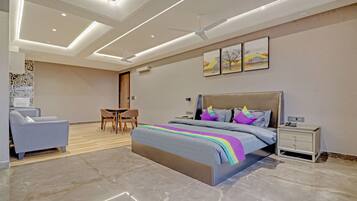 Premium Double Room | Desk, iron/ironing board, free WiFi, bed sheets