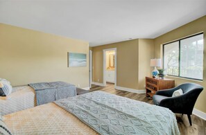 2 bedrooms, iron/ironing board, free WiFi, bed sheets - 117 Seascape by AvantStay | Oceanfront | Views | Communal Swimming Pool (Isle Of Palms)