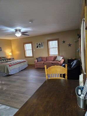 1 bedroom, bed sheets, wheelchair access