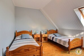 2 Schlafzimmer, Bügeleisen/Bügelbrett, kostenloses WLAN