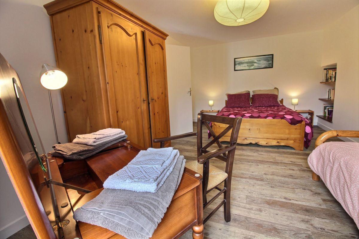 3 habitaciones, tabla de planchar con plancha y wifi gratis 