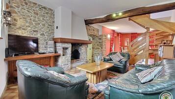 Télévision, lecteur de DVD, livres, chaßne hi-fi