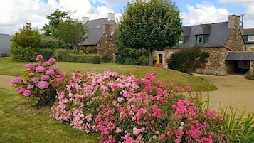 Enceinte de lâhĂ©bergement