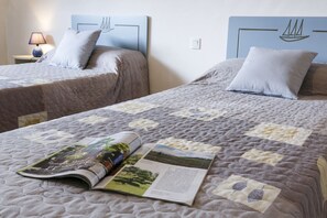 3 bedrooms, iron/ironing board, free WiFi