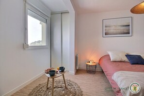 1 soverom, strykejern/-brett, wi-fi (inkludert) og sengetøy