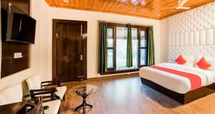 Goroomgo Blue Moon Bhimtal