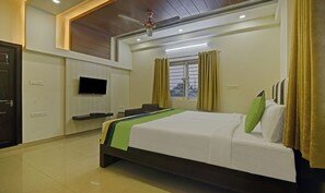 Desk, iron/ironing board, free WiFi, bed sheets - Treebo Trend Hotel Sampradaya (Bengaluru)