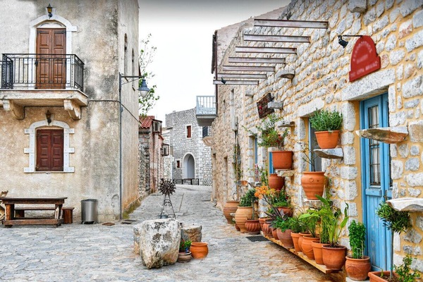 Cozy Apartment for 8,Areopoli,Mani,Near Amenities