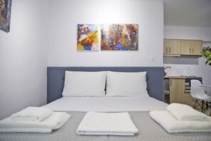 1 bedroom, in-room safe, iron/ironing board, free WiFi - Areopolis Art Studio for 4,in Areopoli,Mani (Areopoli)