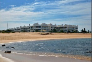 In Strandnähe, Liegestühle