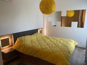 2 chambres, lit parapluie, Wi-Fi gratuit, draps fournis