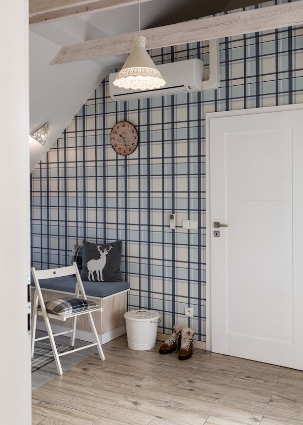 Superior-huoneisto | Oleskelualue | 40–tuumainen taulutelevisio, jossa digitaalikanavat