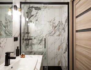 Junior Apartment | Bathroom shower - Apartamenty Folk & Art (Zakopane)